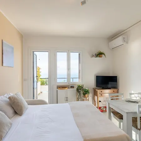 アパート Panoramic Sea View In