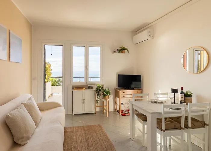 アパート Panoramic Sea View In