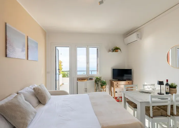 アパート Panoramic Sea View In